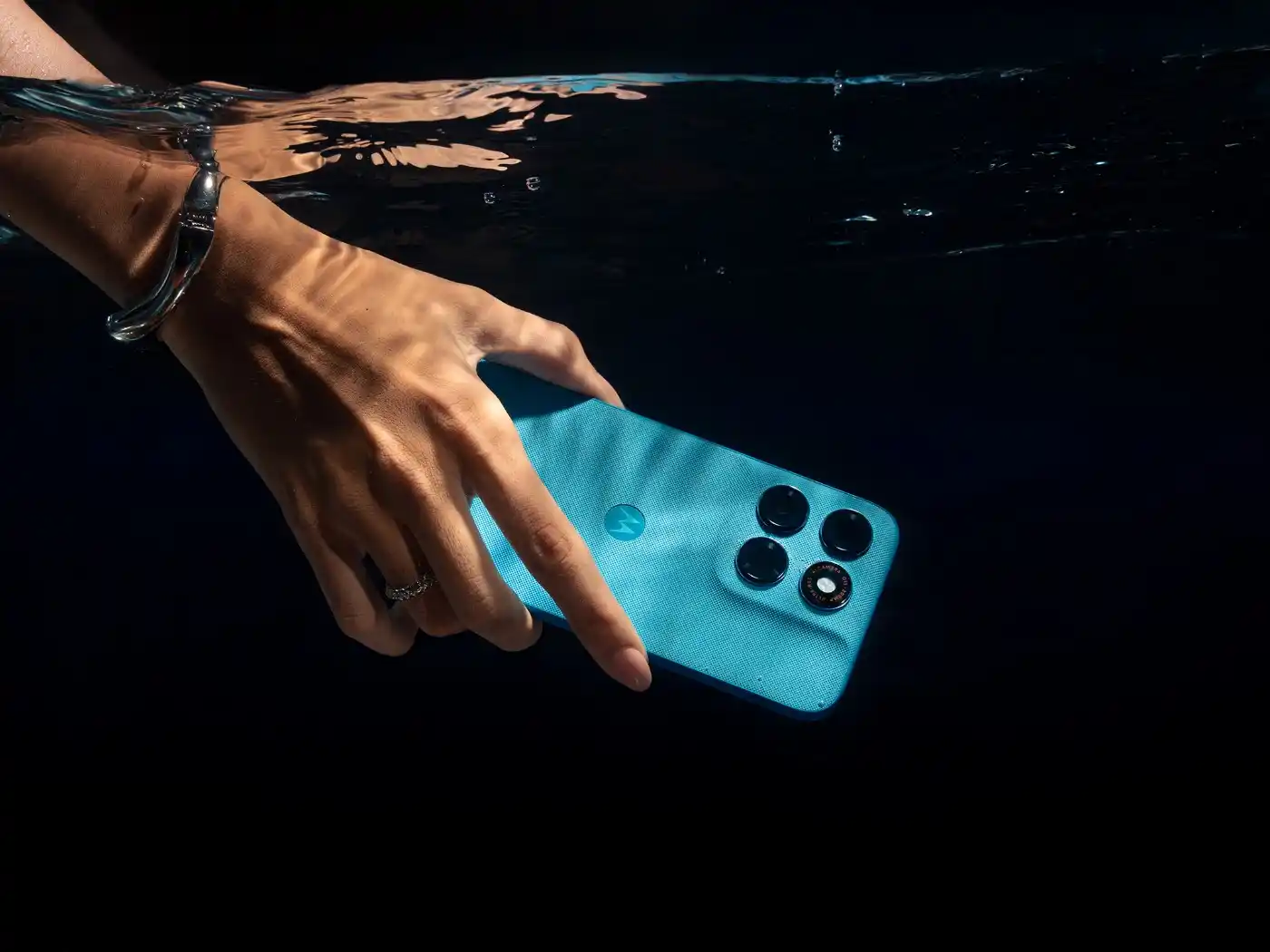 موتورولا Moto G87