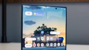 نمایشگر Galaxy Z Fold 8