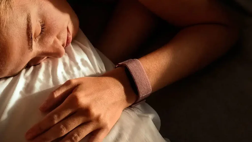 دستبند بدون نمایشگر Garmin CIRQA Smart Band