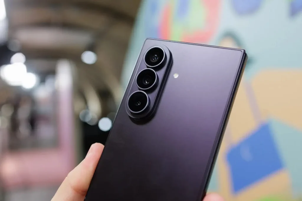 گلکسی Z Fold9 Ultra شاید همان دوربین پرچمدار Galaxy S27 Ultra را دریافت کند.