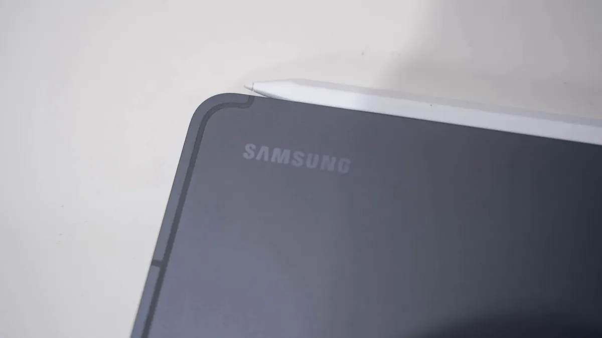 گلکسی Tab S12 Plus سامسونگ در تصاویر واقعی دیده شد؛ عرضه تبلت پرچم‌دار نزدیک است