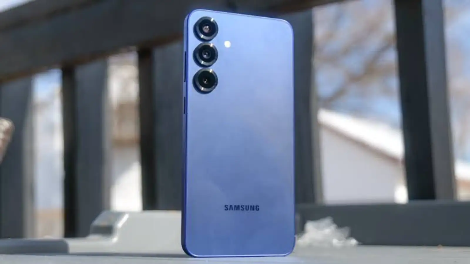 گلکسی S25 پلاس هنگام شارژ شبانه آتش گرفت؛ سامسونگ ضربه به باتری را مقصر می‌داند