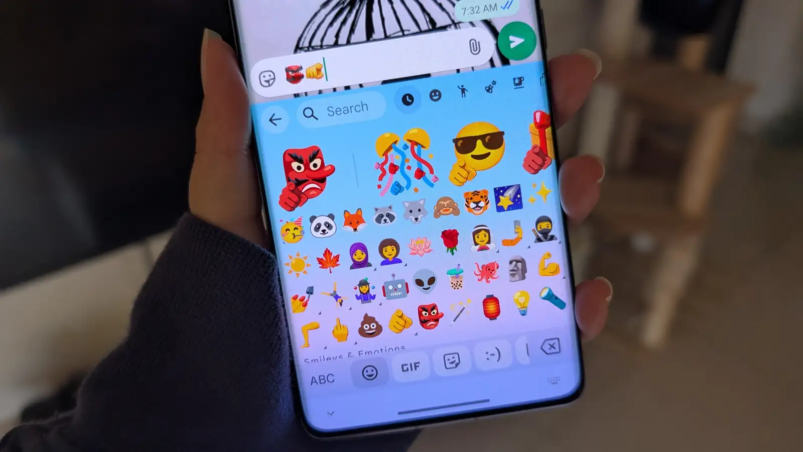 تنظیم اندازه ایموجی Gboard