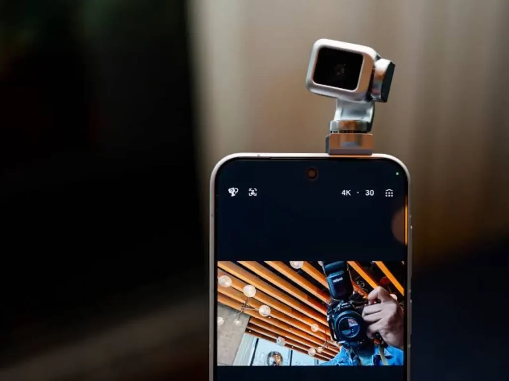 دوربین گیمبال Honor Robot Phone با هزینه تعمیر ۴۵۷ دلاری