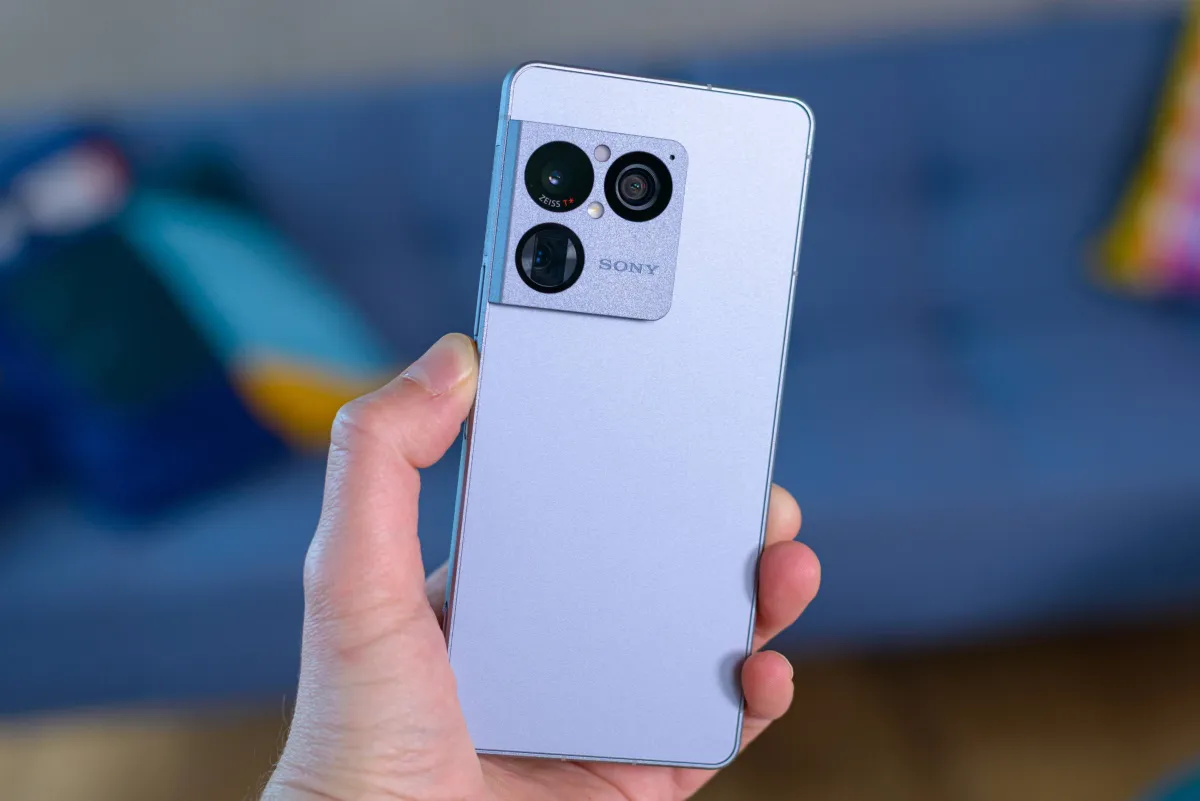 سونی: فروش Xperia 1 VIII قوی بوده و درگاه microSD و جک ۳.۵ میلی‌متری جز‌ء جدایی‌ناپذیر هویت اکسپریا هستند