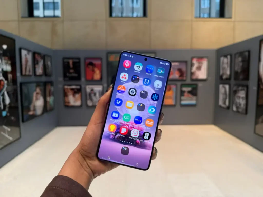 گلکسی S27 اولترا و S27 پرو احتمالاً به پنل OLED M16 سامسونگ مجهز میشوند.