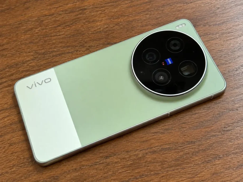 ویوو بازه زمانی رونمایی Vivo X500 Ultra را تأیید کرد.