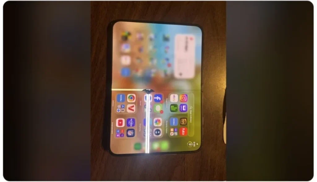 کاربر آیفون Duo ادعا میکند نمایشگر گوشی تاشو اپل تنها پس از سه ساعت استفاده شکست.