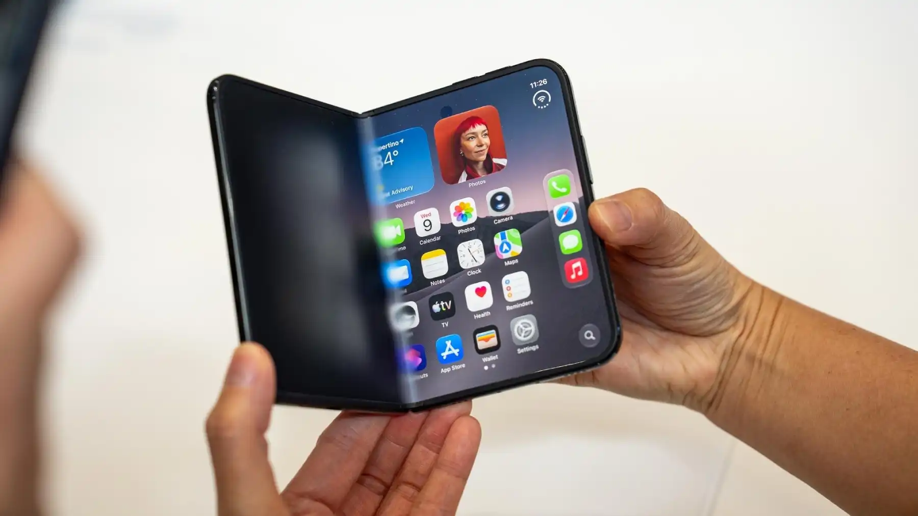 اپل در پیش‌فروش آیفون Duo «اشتباه بزرگی» را مرتکب شد